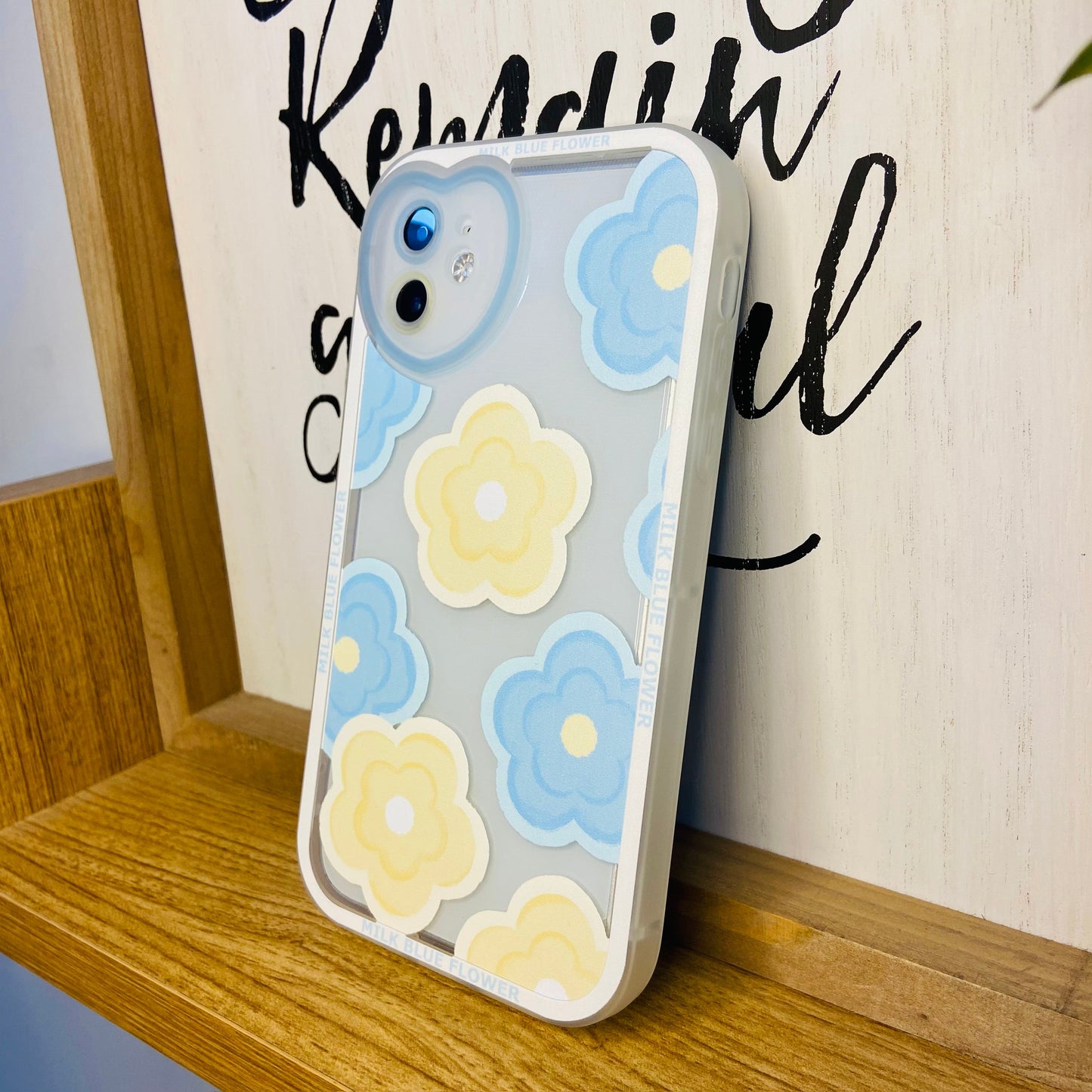 Floral Pattern Translucent Case With Camera Protection